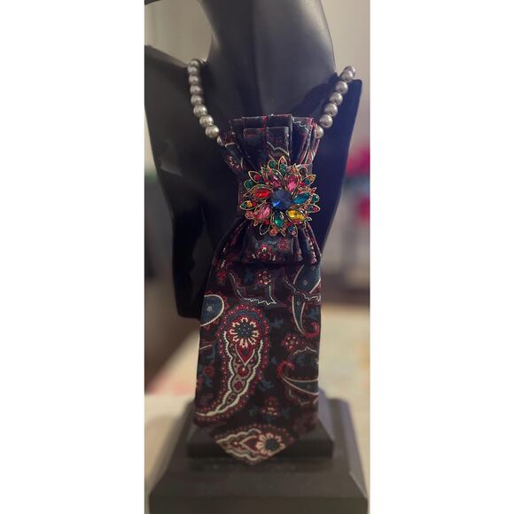 The Re-Imagined Vintage Blue / Red Tie & Floral Brooch (for a Necklace) - Picture 1 of 10